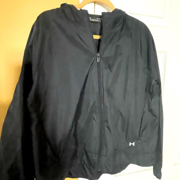 Under Armour Jackets & Blazers - UnderAromor like new black light weight jacket